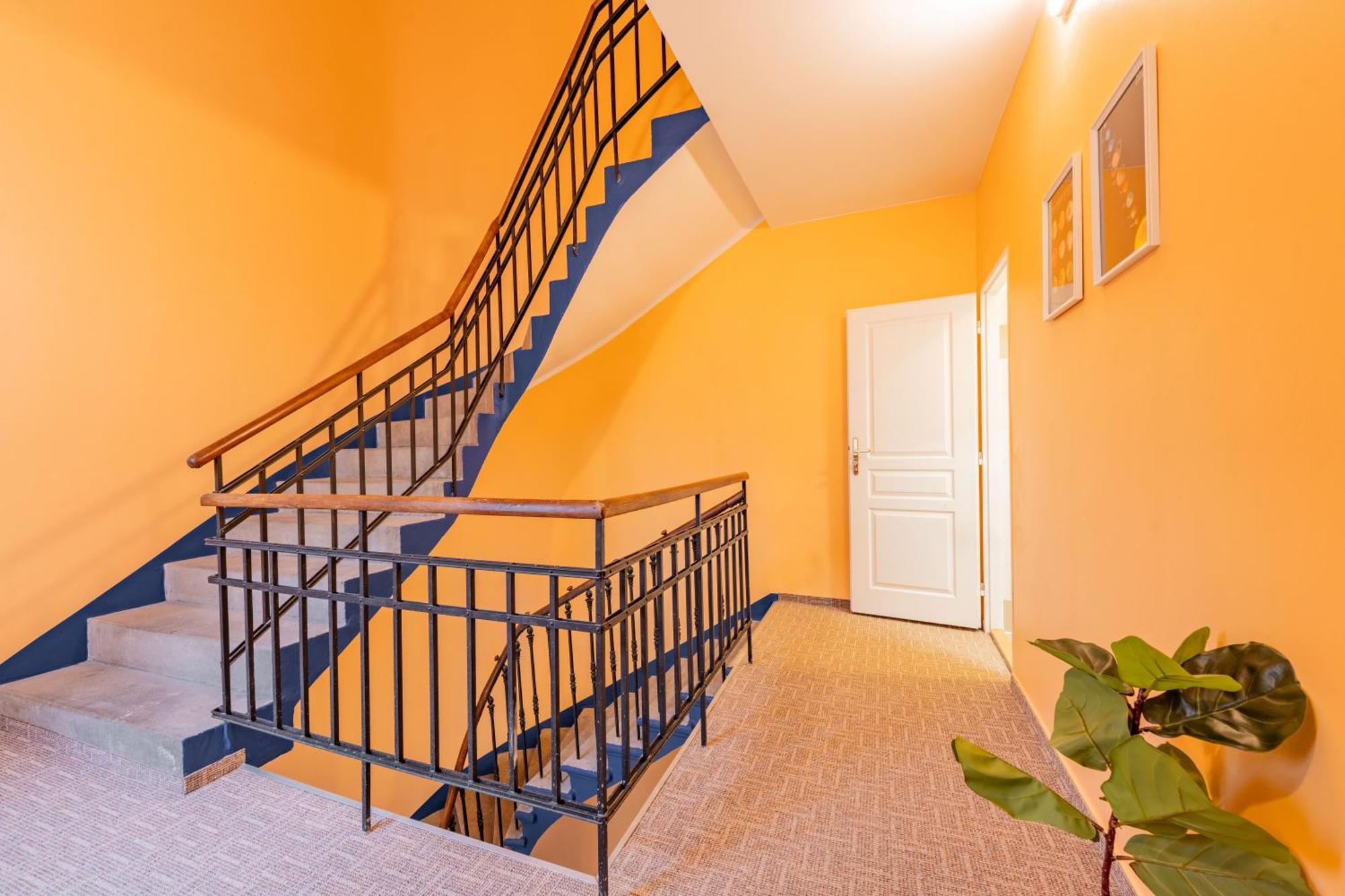 Stellar Female Hostel Prague Ngoại thất bức ảnh