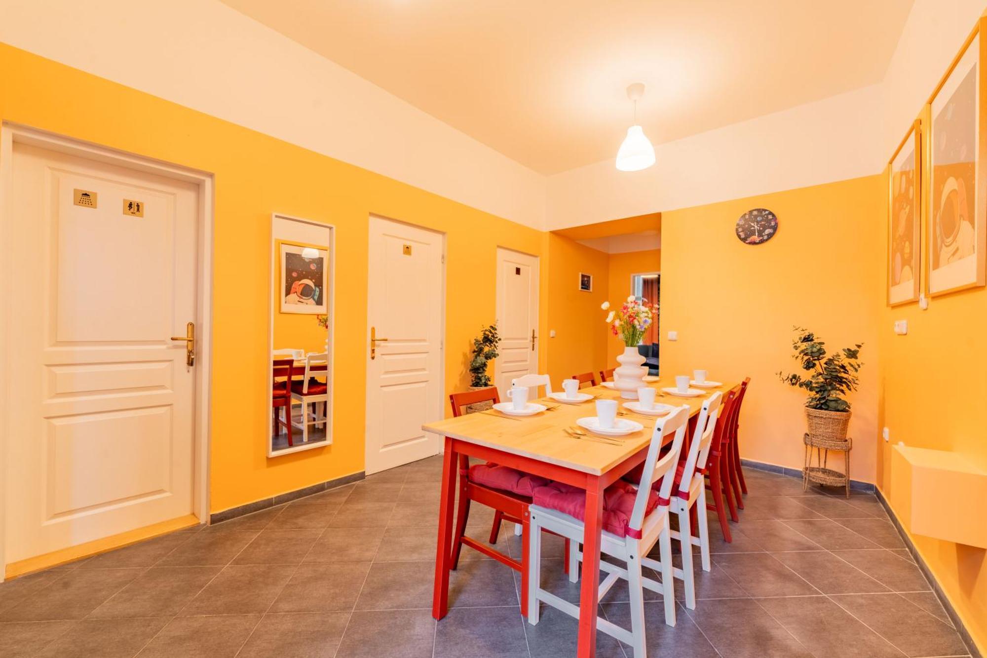 Stellar Female Hostel Prague Ngoại thất bức ảnh