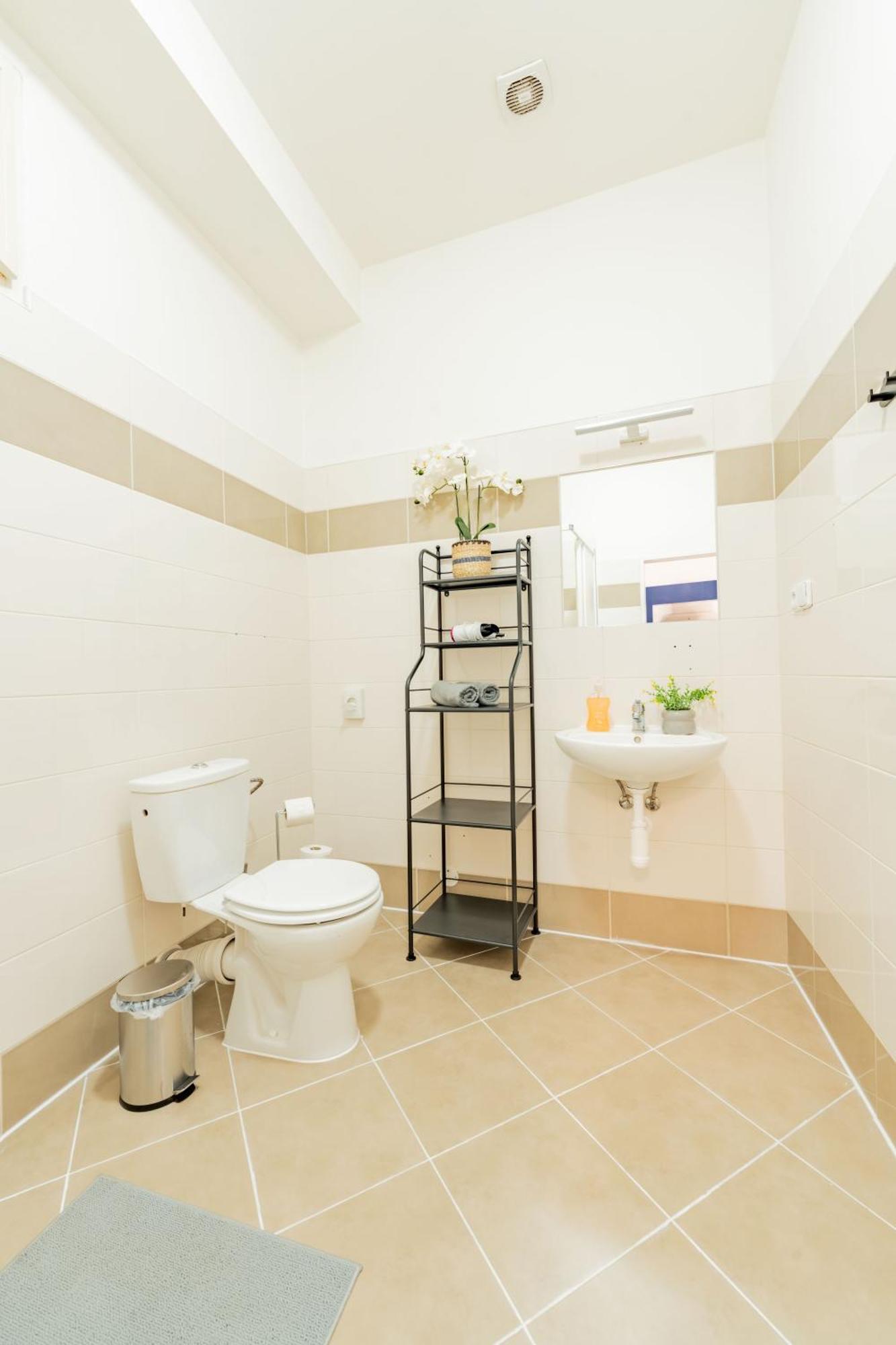 Stellar Female Hostel Prague Ngoại thất bức ảnh